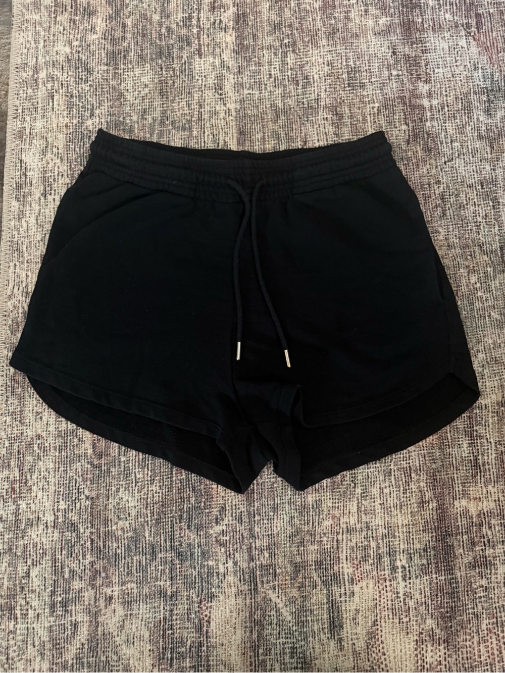 H&M Black Drawstring Lounge Shorts Athleisure Pocket Shorts Size Medium